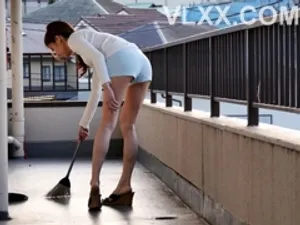 Úp mặt vào sông quê anh sướng quên lối về