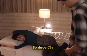 Chị gái Shen Nana xoa bóp cu cho thằng em