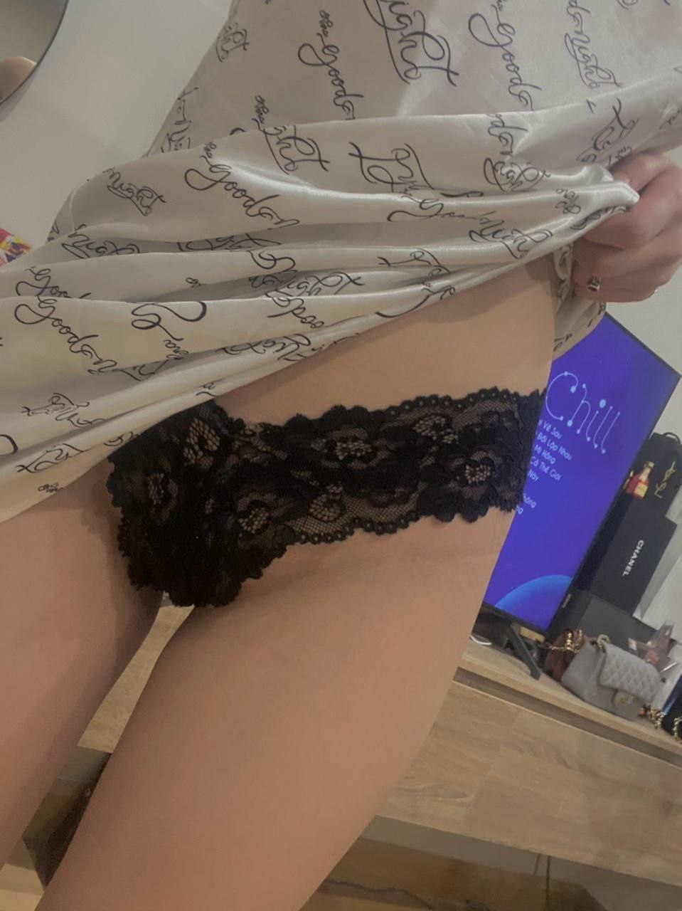 đang đụ con em kế thì em ghệ bất ngờ đến chơi